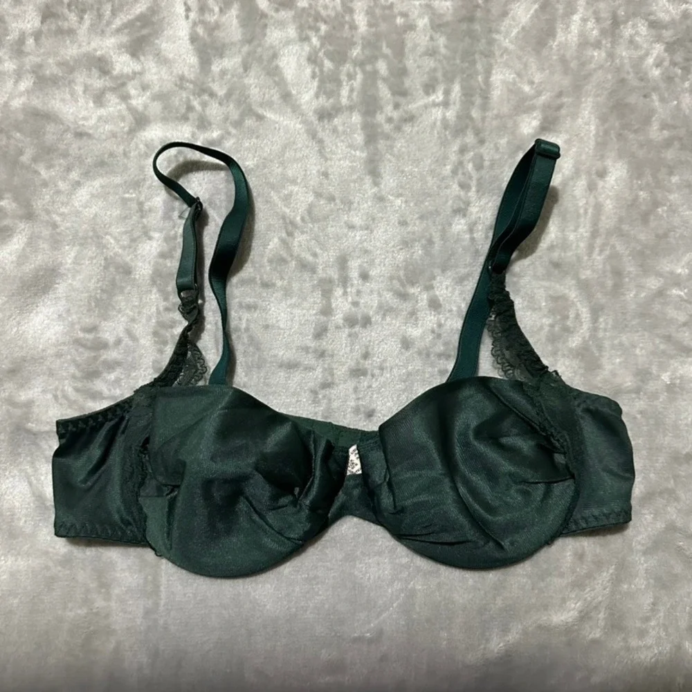 Vintage Self Expressions Maidenform Forest Green Underwire Lace Trim Bra 36A